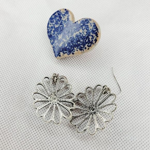 Lia Sophia  Silver Tone with Pearl Floral Earrings - Picture 4 of 7